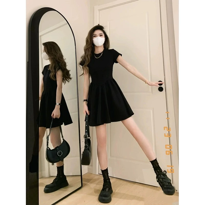 法式掐腰连衣裙甜辣连衣裙收腰小个子2025新款a字短裙简约夏装