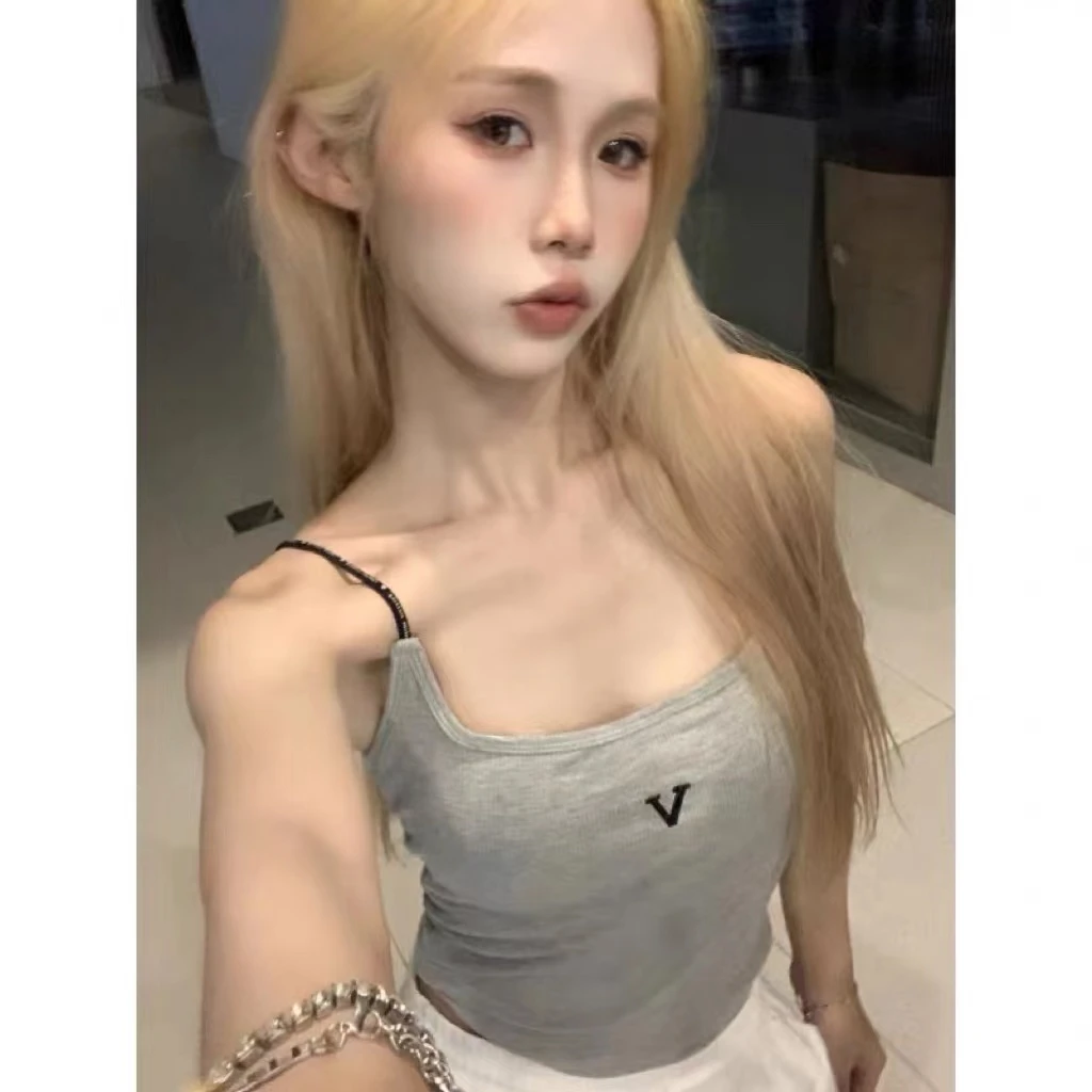 徐秋阳   V字吊带  显瘦百搭显瘦修身时尚里衬带胸杯