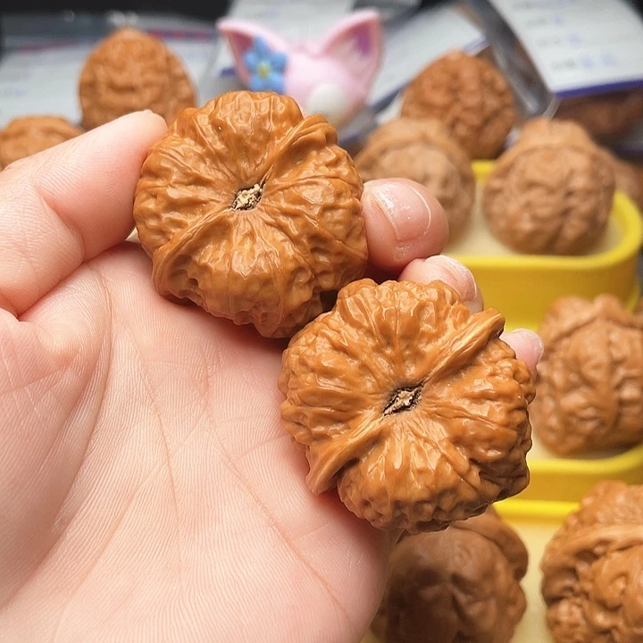 木质类(****)文玩核桃蛤蟆