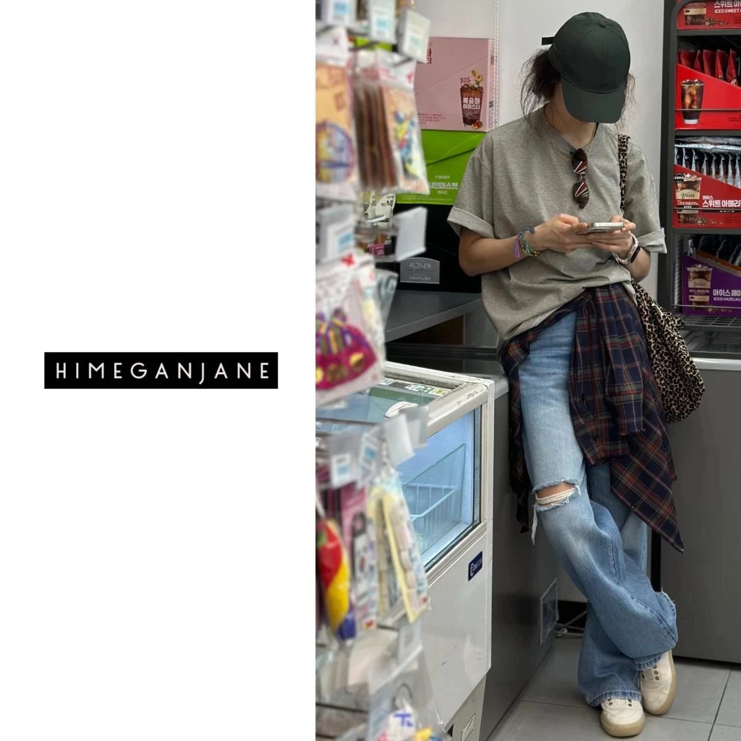 HIMEGANJANE 设计感破洞牛仔裤女 秋款宽松显瘦直筒裤 8271