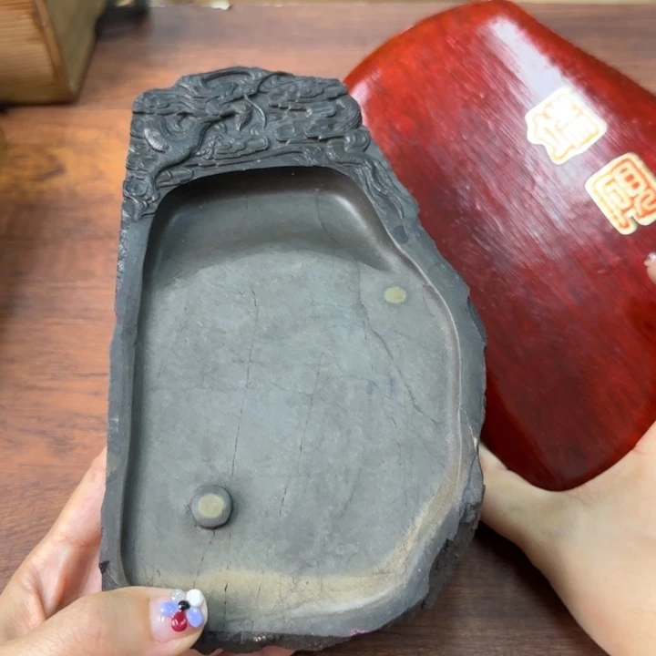 一个陶瓷物件哈哈哈家