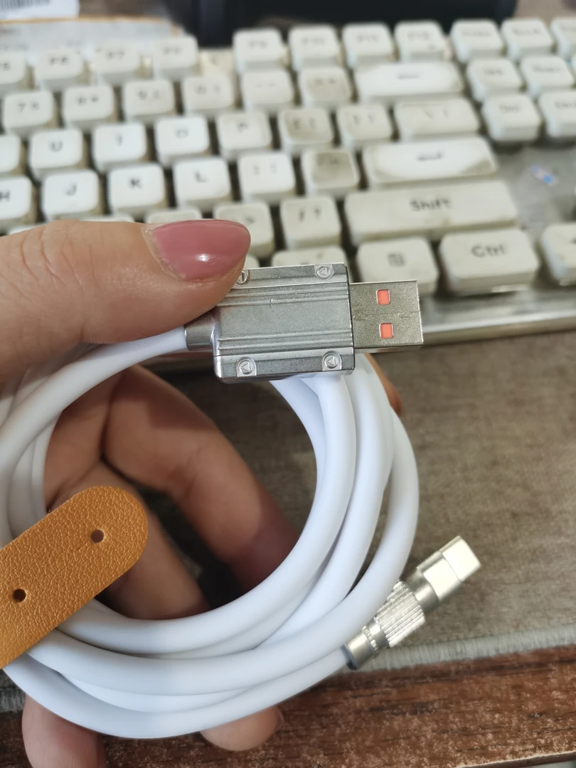 锌合金快充数据线安卓苹果15-16通用1.5米颜色不挑