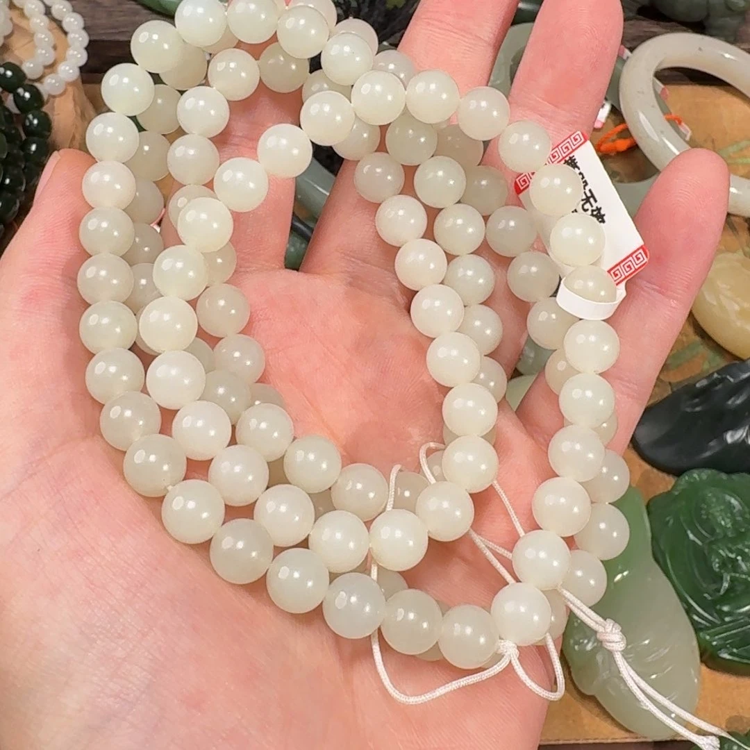 和田玉未镶嵌颈饰卡8猪油糕