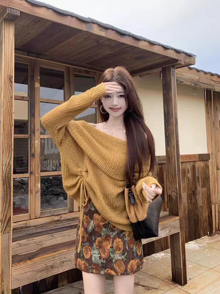 十三行2025秋装复古油画印花半身裙女艺术感高腰防走光包臀短裙