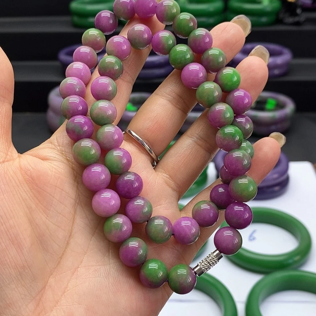 未镶嵌石英质玉（佘太翠）珠宝奇石