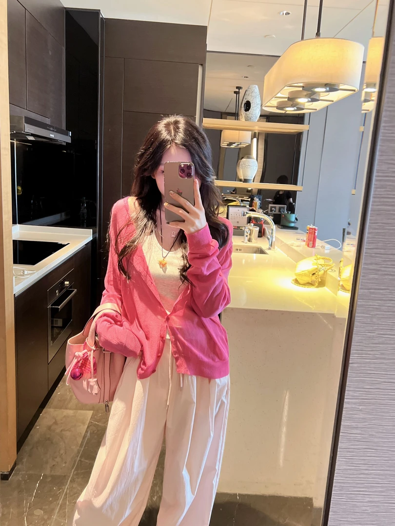 xxxwxz王希之 朦胧感圆领防晒针织开衫舒适小衫#z2023