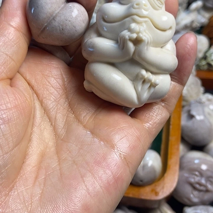 瑩***児配饰鹿角雕刻一起出