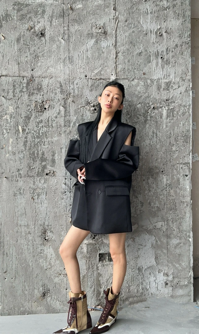 VIVISPLENDID20920#原创MIU系露肩高级缎感西装