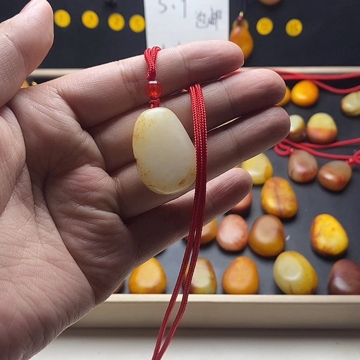 我***你和田玉（糖玉）未镶嵌珠宝半成品