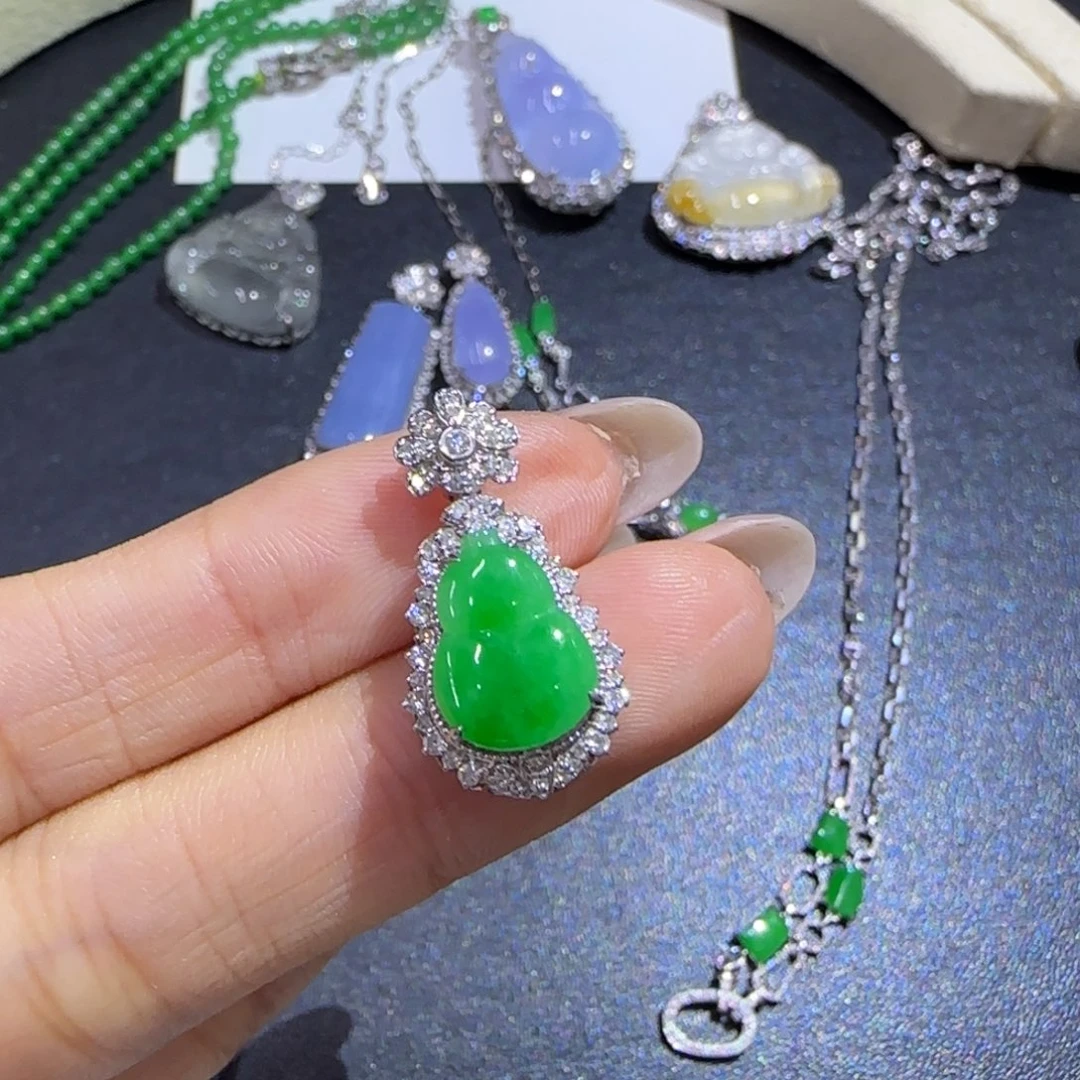 翡翠18K金镶嵌颈饰精品