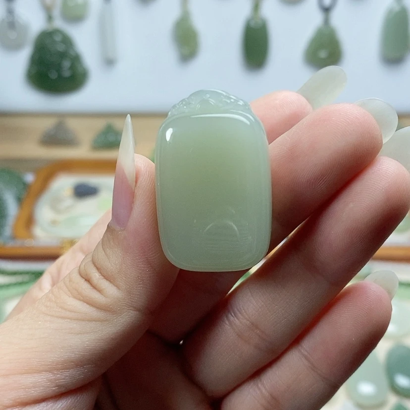 【闪购商品】颈饰未镶嵌和田玉
