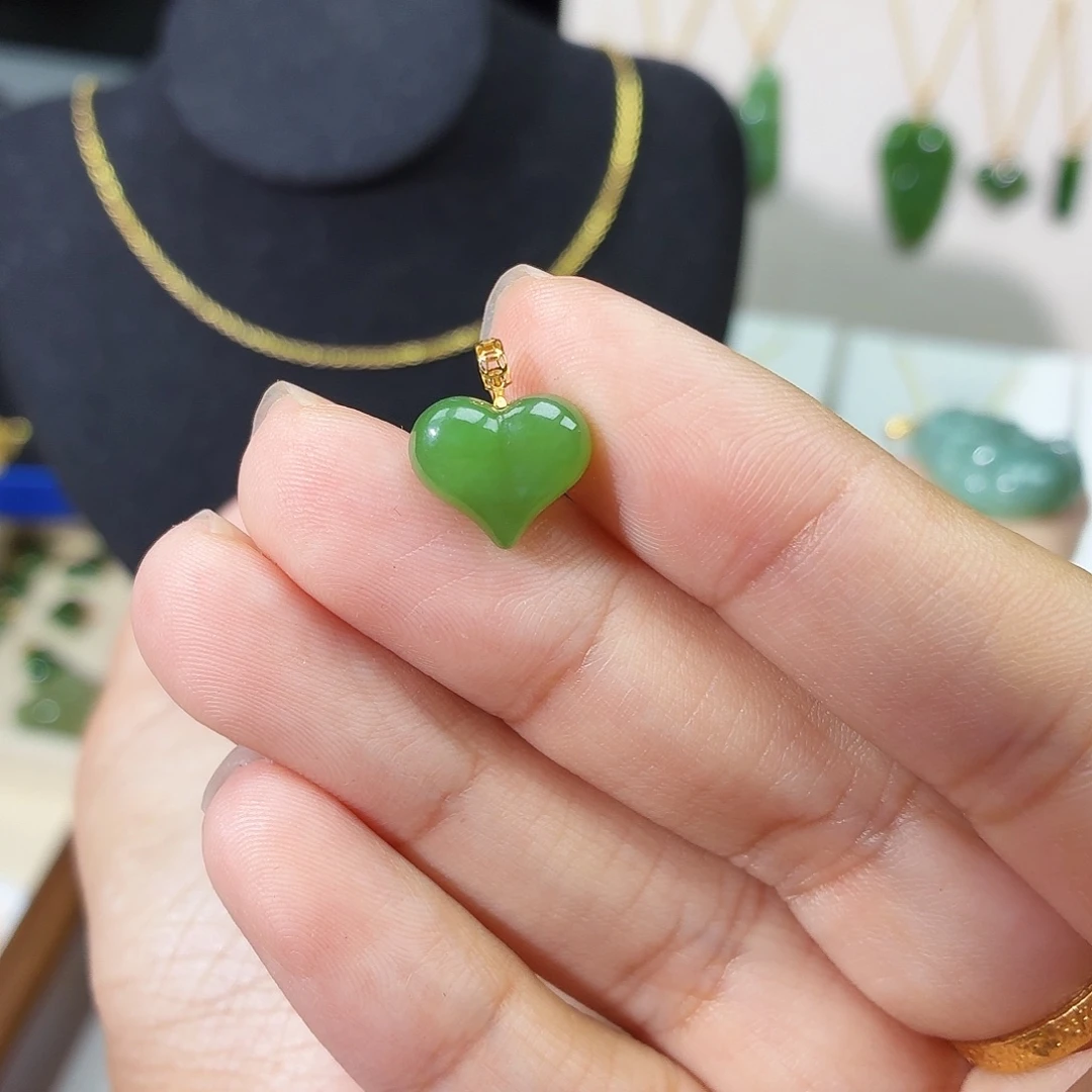 和田玉（碧玉）18K金镶嵌吊坠(赠链)