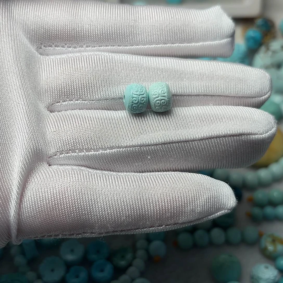 绿松石未镶嵌雕刻件