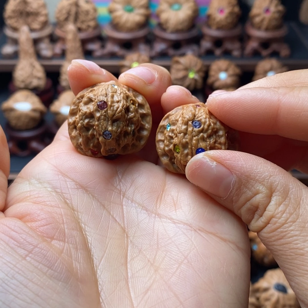 文玩核桃吊坠猫耳朵