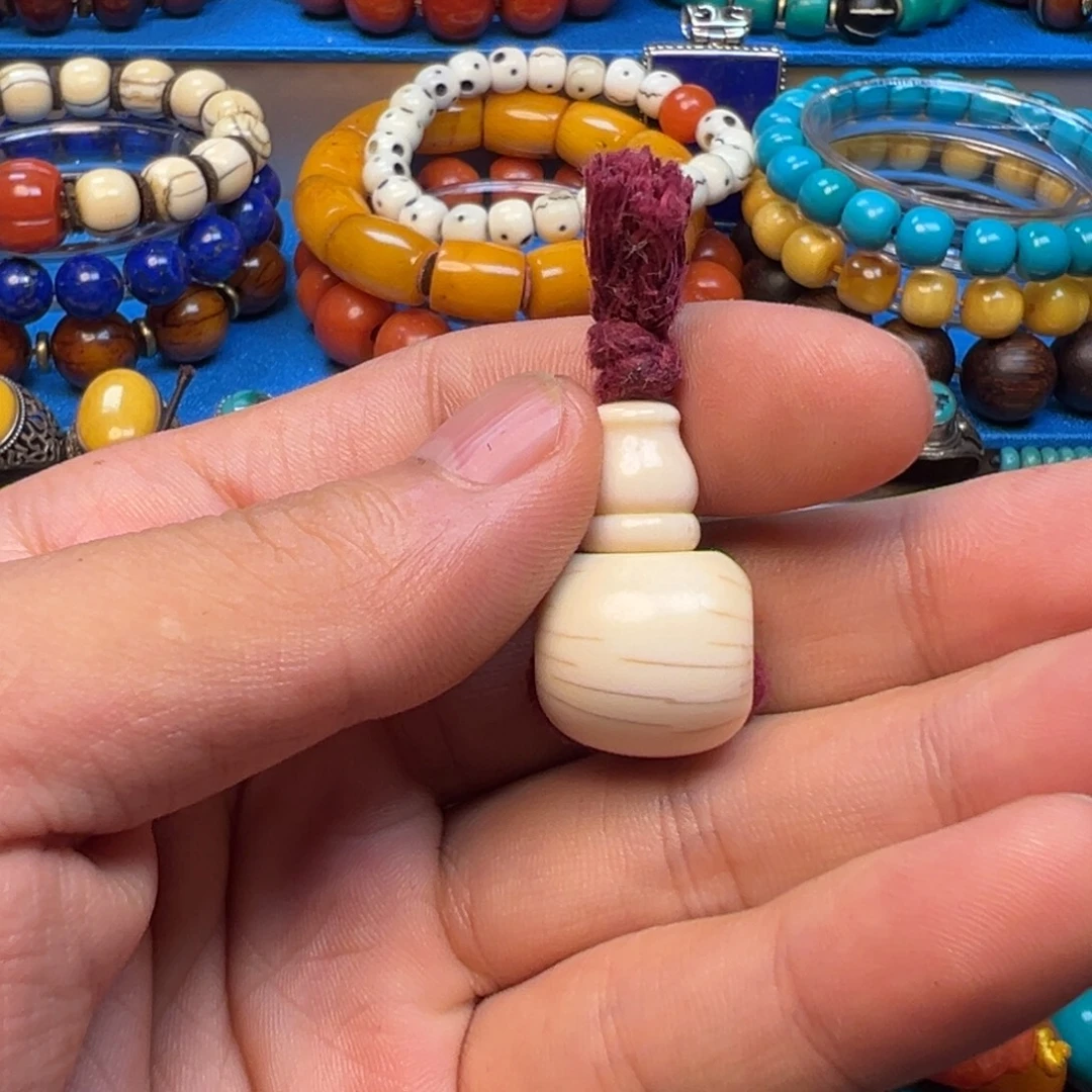 ****色吊坠柏香籽/百香籽