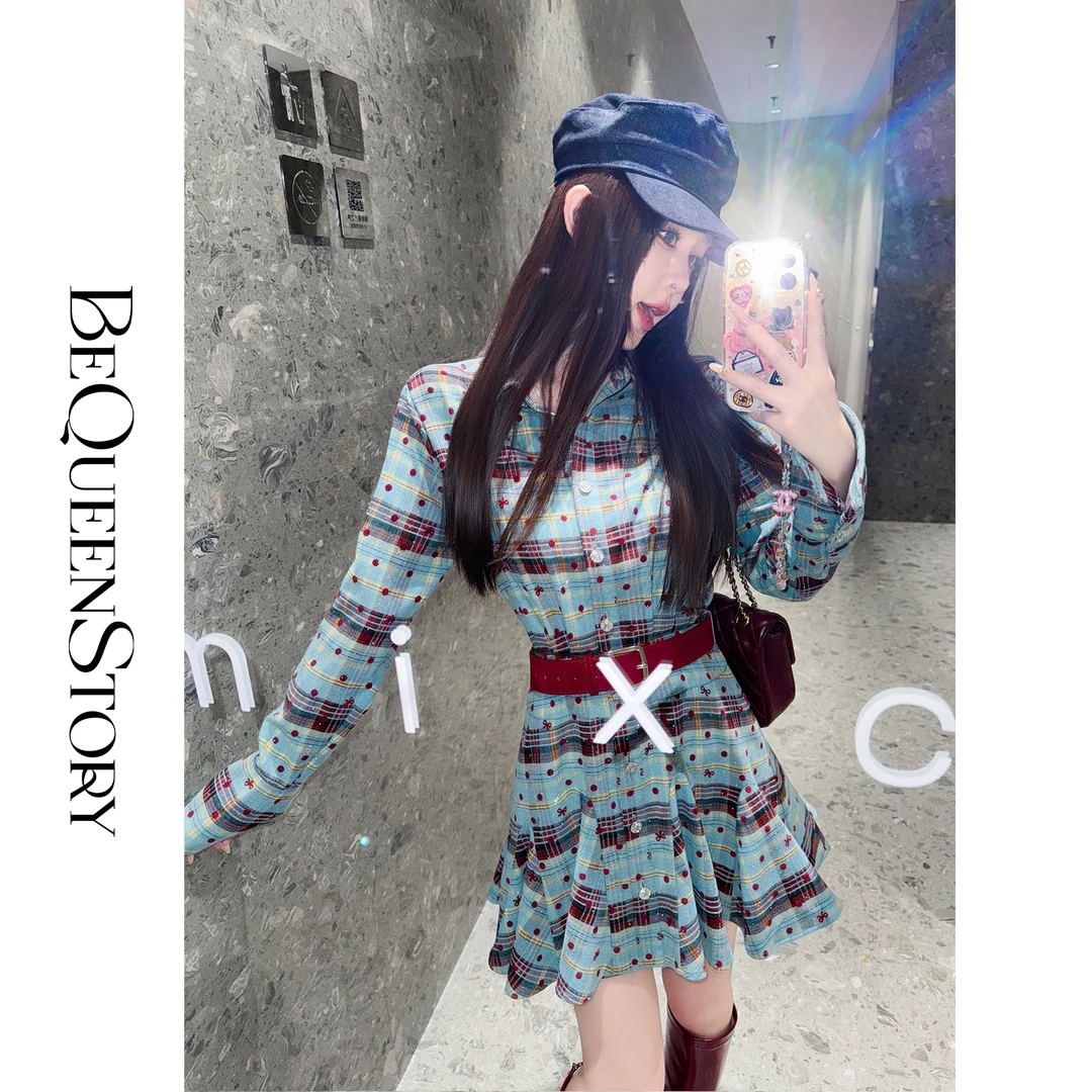余潇潇【格调出行】时尚气质复古潮流格纹短款衬衫连衣裙2025早秋