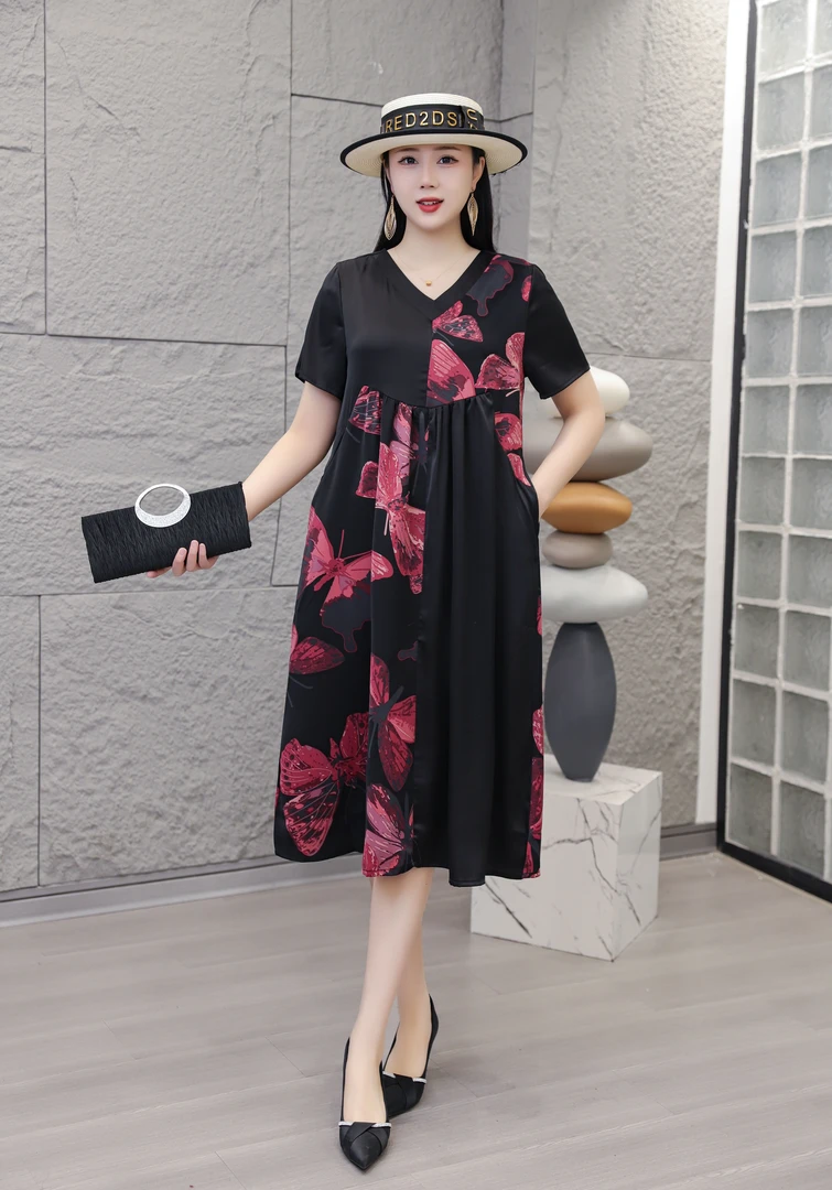 【遇见妳】5785新款V领黑色拼接大花蝴蝶收腰显瘦时尚百搭女连衣裙