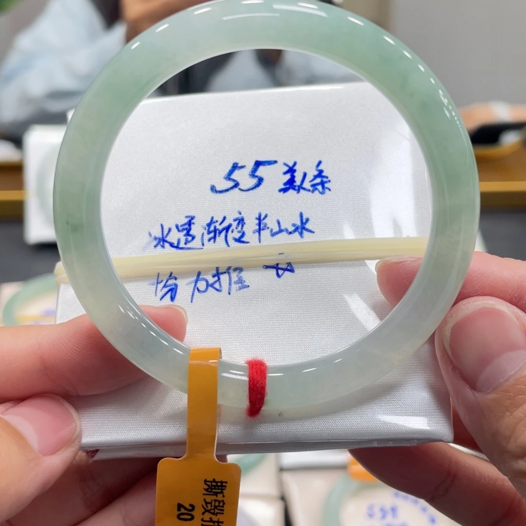 翡翠未镶嵌手镯翡翠