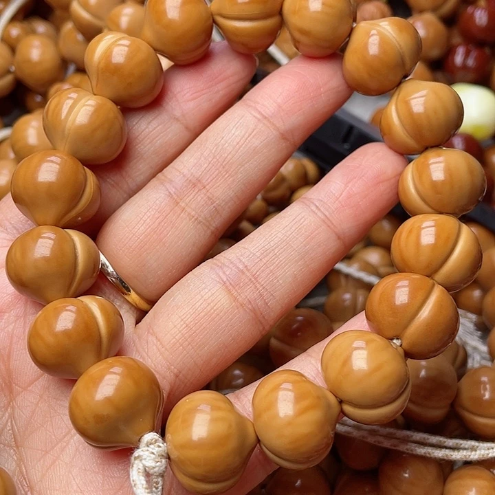 手串猴头核桃慧**姐16f g b n m m