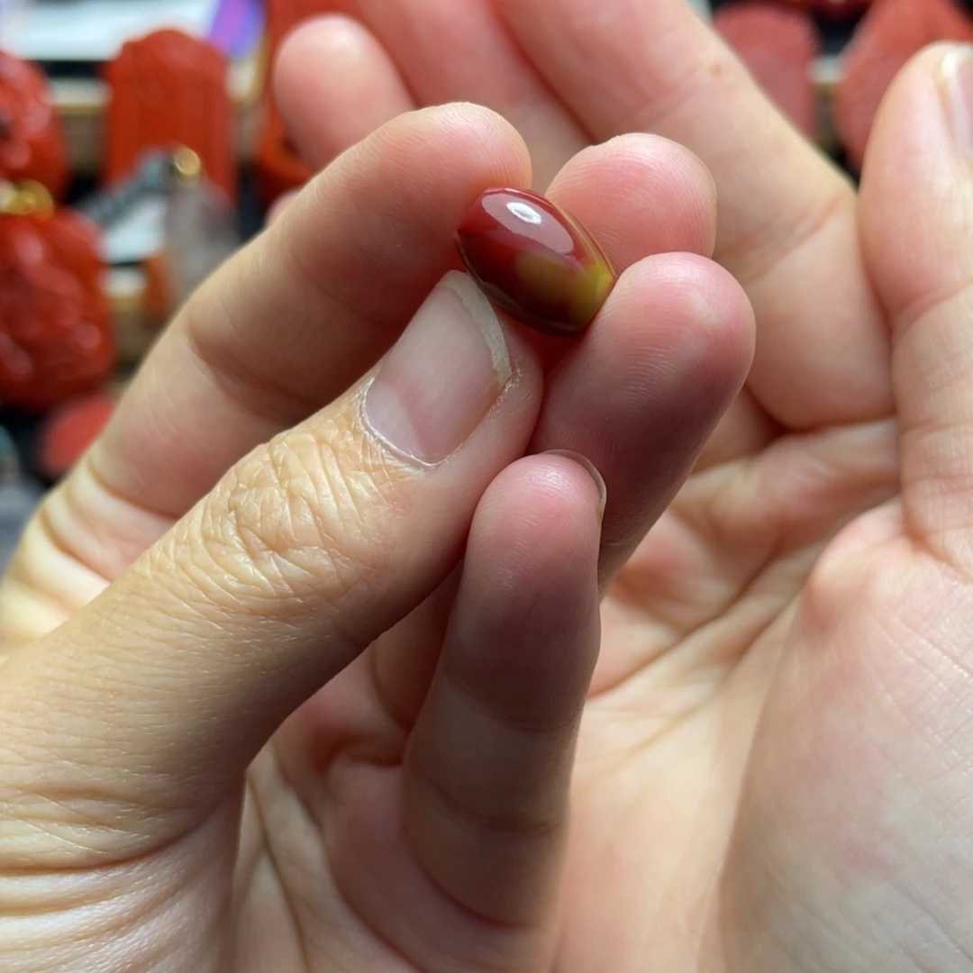 月***明南红玛瑙未镶嵌颈饰