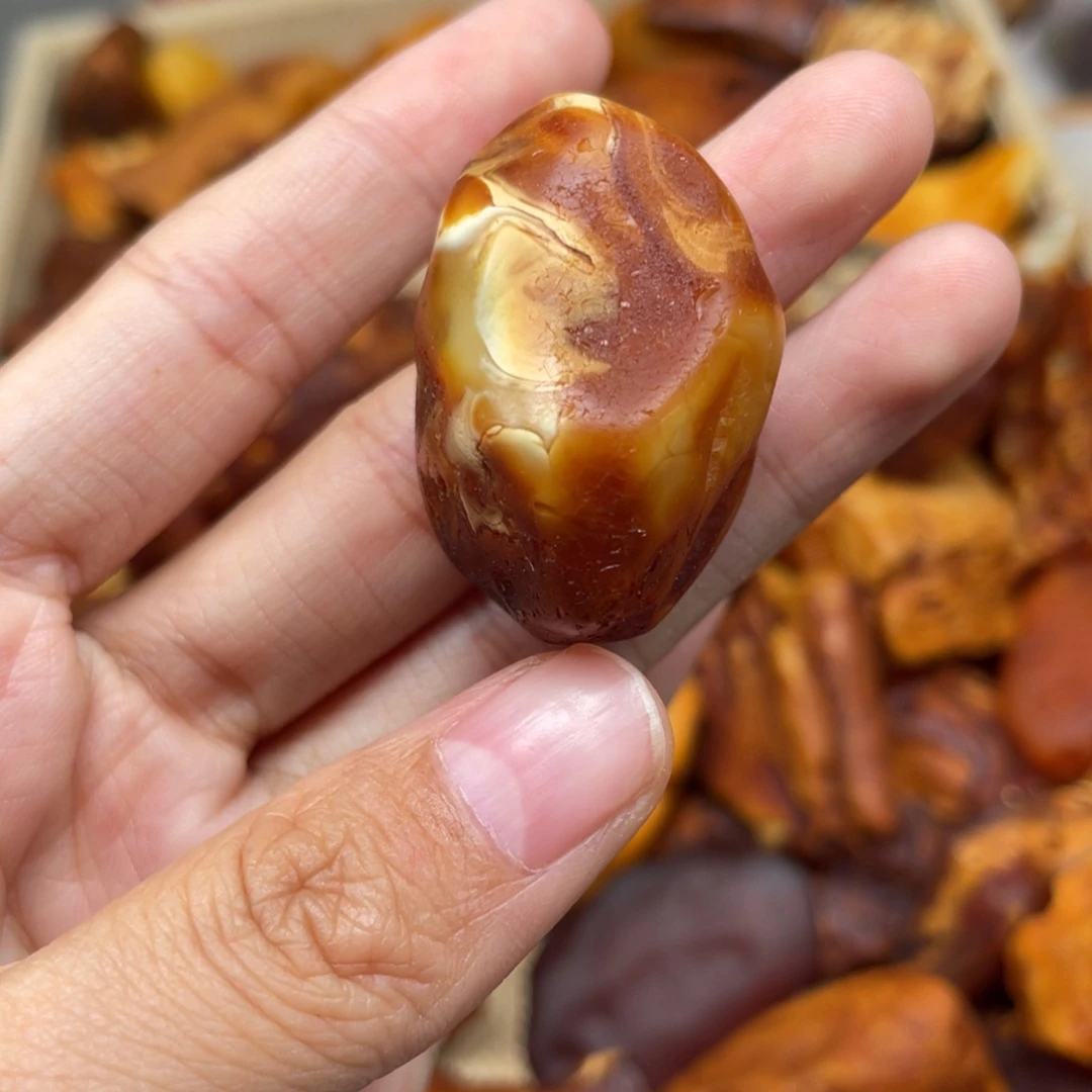 琥珀珠宝奇石未镶嵌