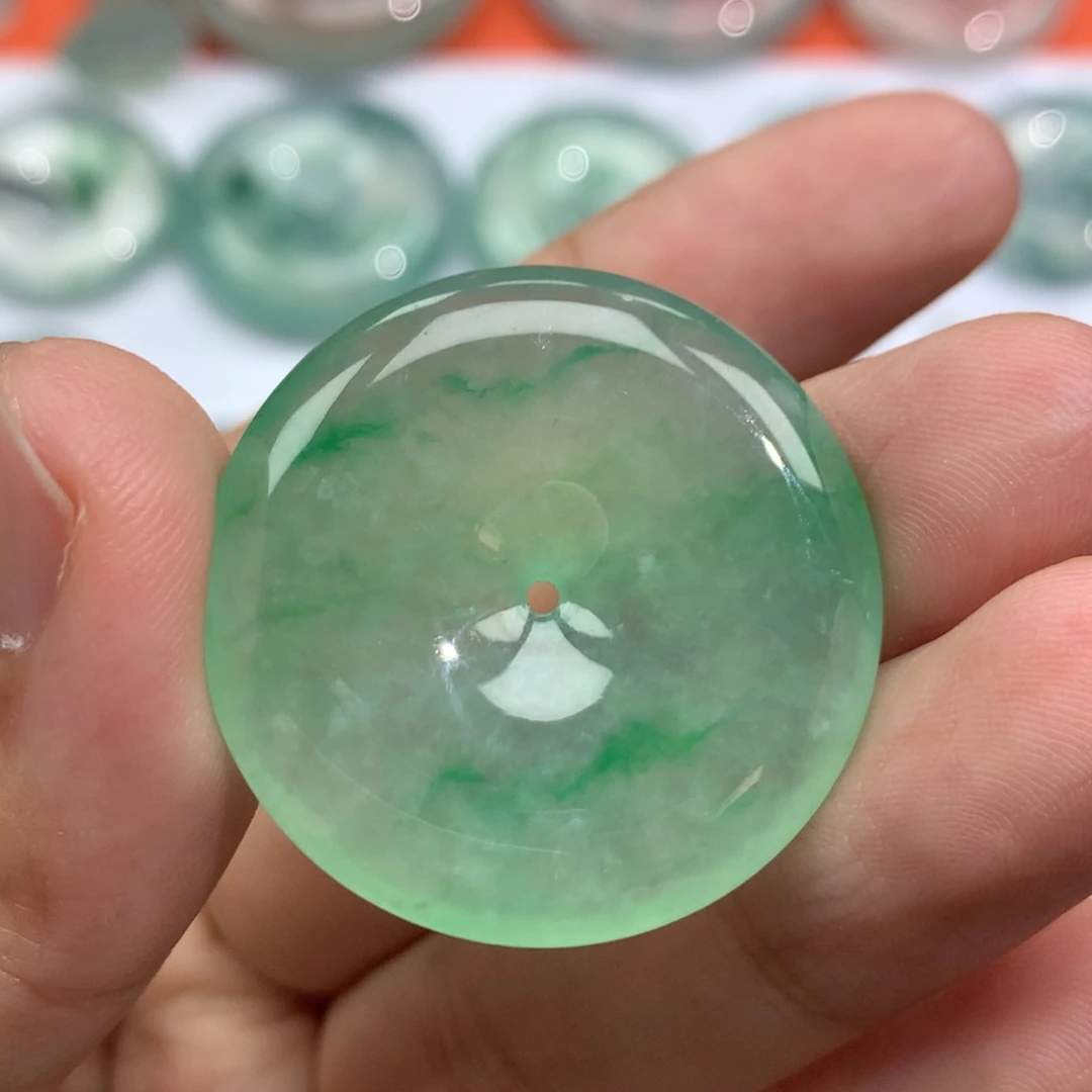翡翠未镶嵌颈饰34