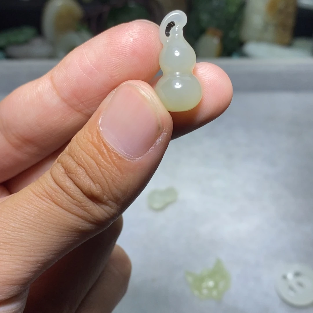 颈饰未镶嵌和田玉