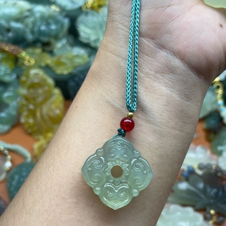 未镶嵌蛇纹石玉项链