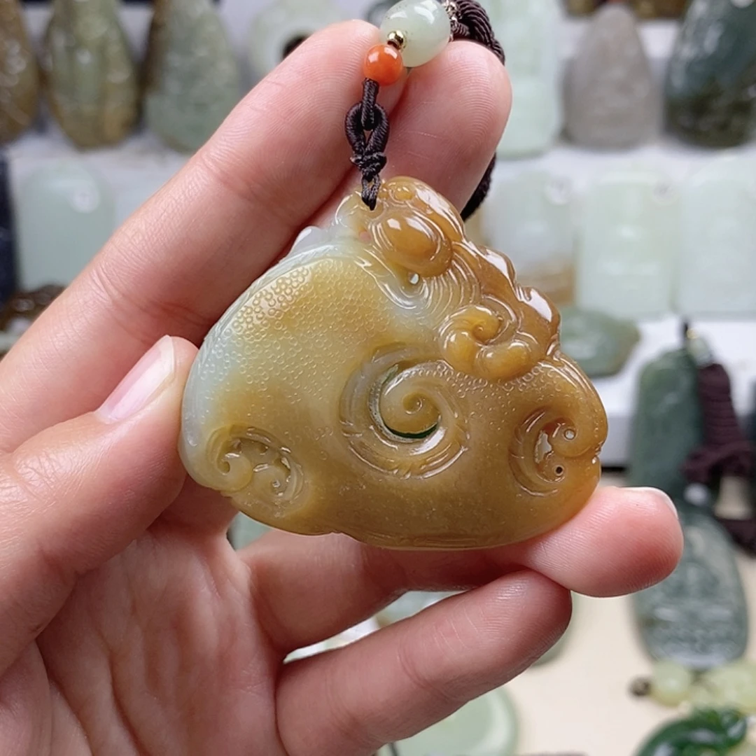 和田玉（糖玉）未镶嵌颈饰