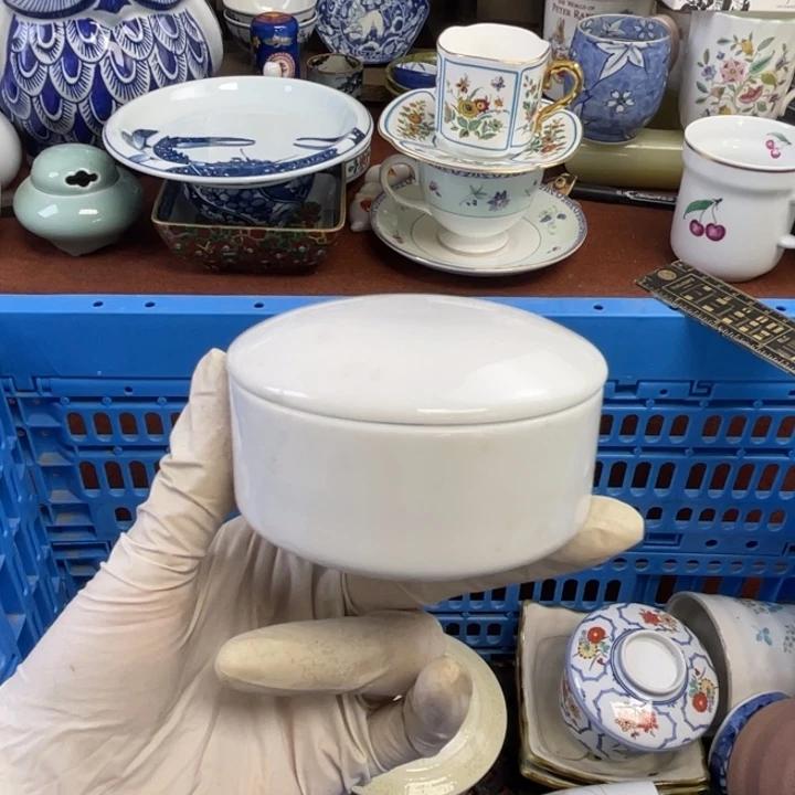 他家瓷器真美…开播了
