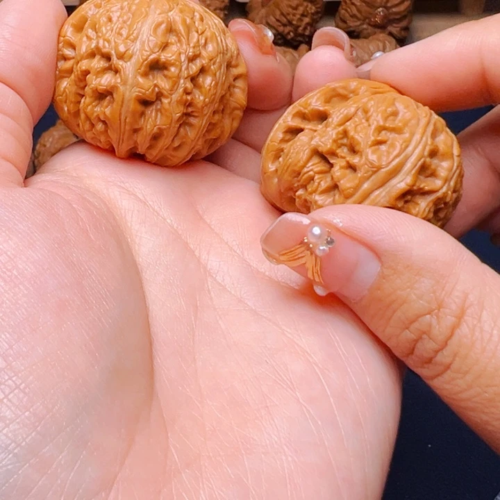 文玩核桃吊坠球宝44