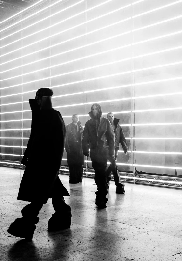 R羽绒服保暖羽绒外套带帽-多拉链拼接-CK3