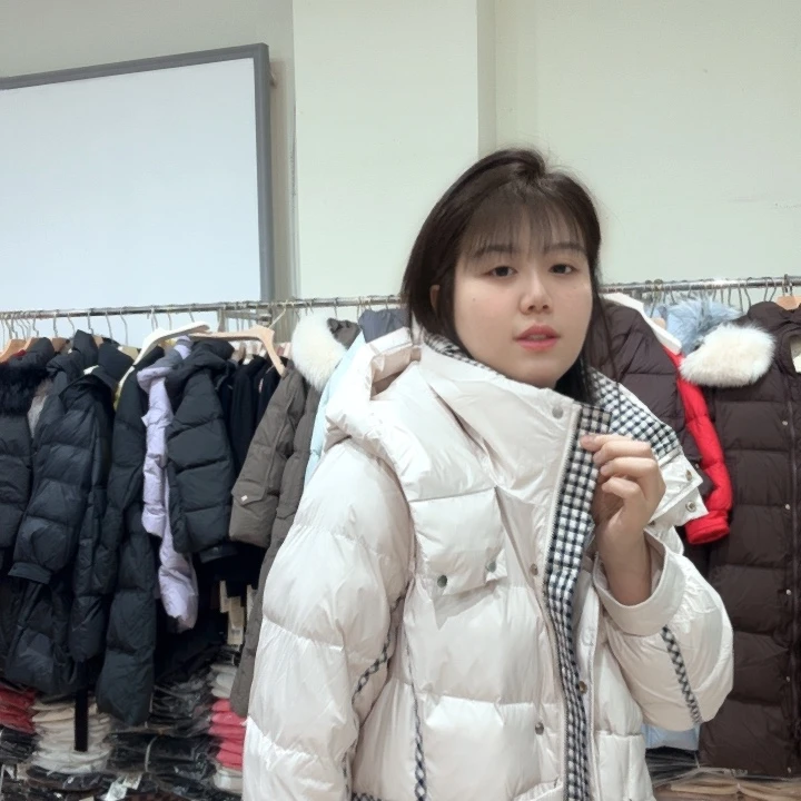 豆***五芮娜依莲芮娜依莲