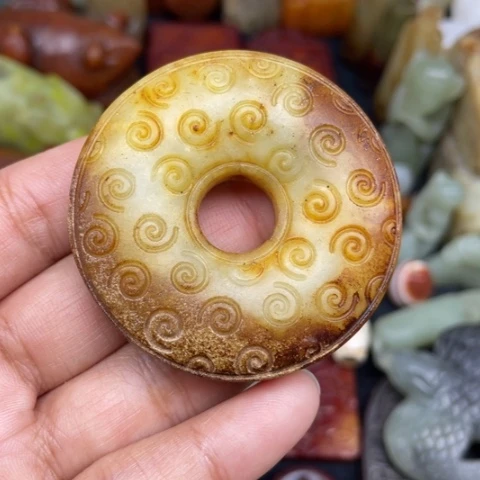 蛇纹石玉未镶嵌颈饰42