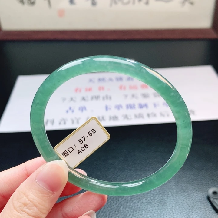 翡翠未镶嵌手镯翡翠手镯54