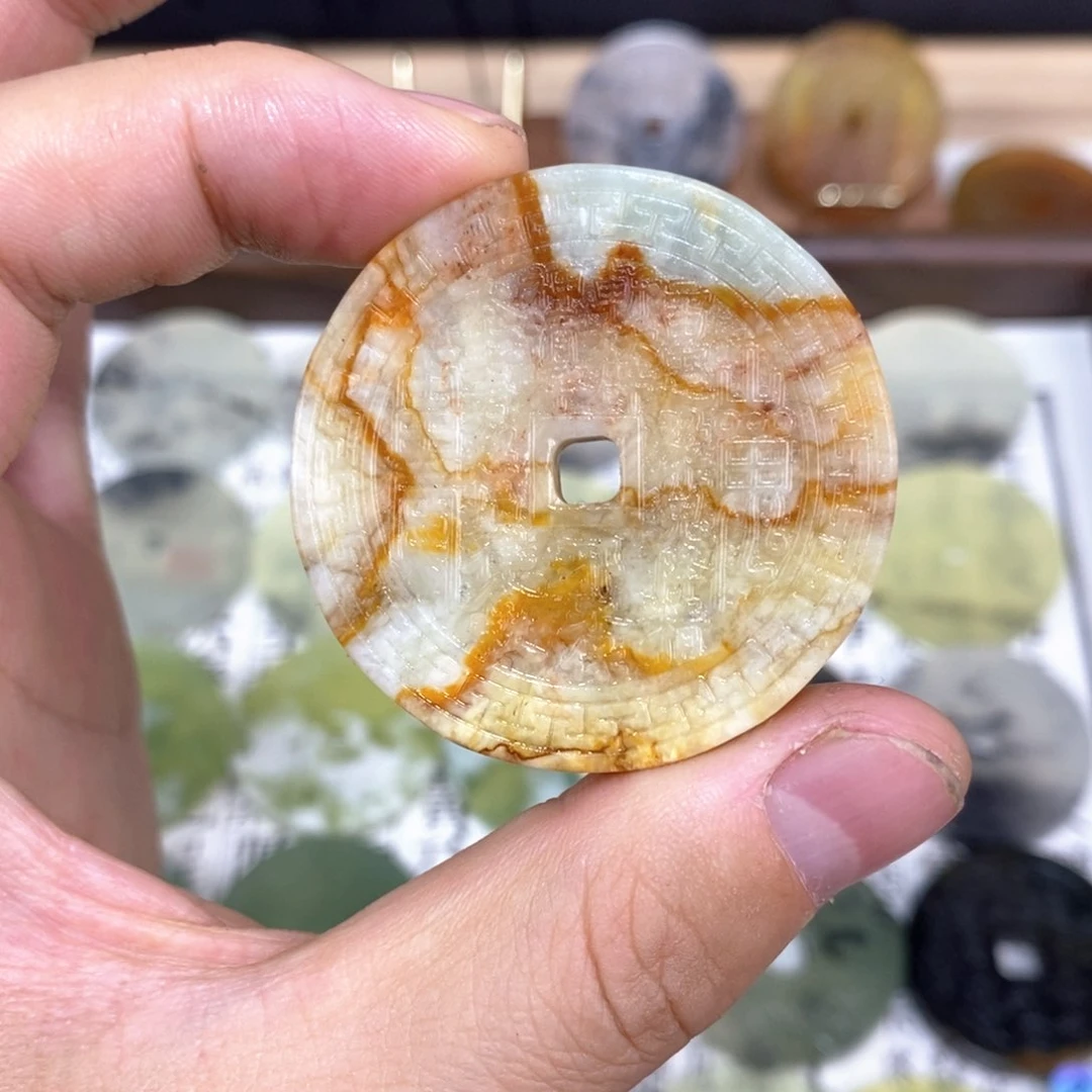 岫玉未镶嵌颈饰岫玉山鬼花钱吊坠