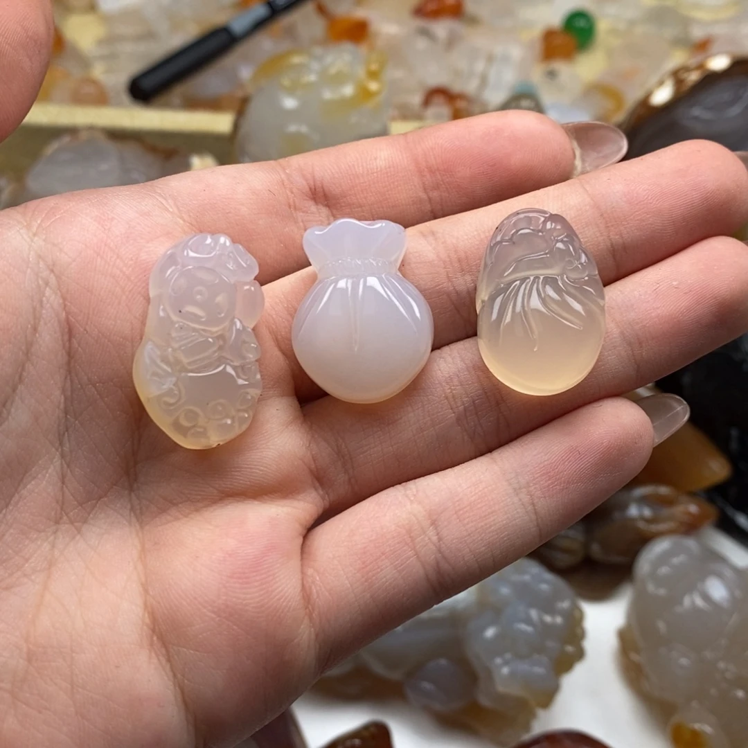 玛瑙/玉髓未镶嵌颈饰