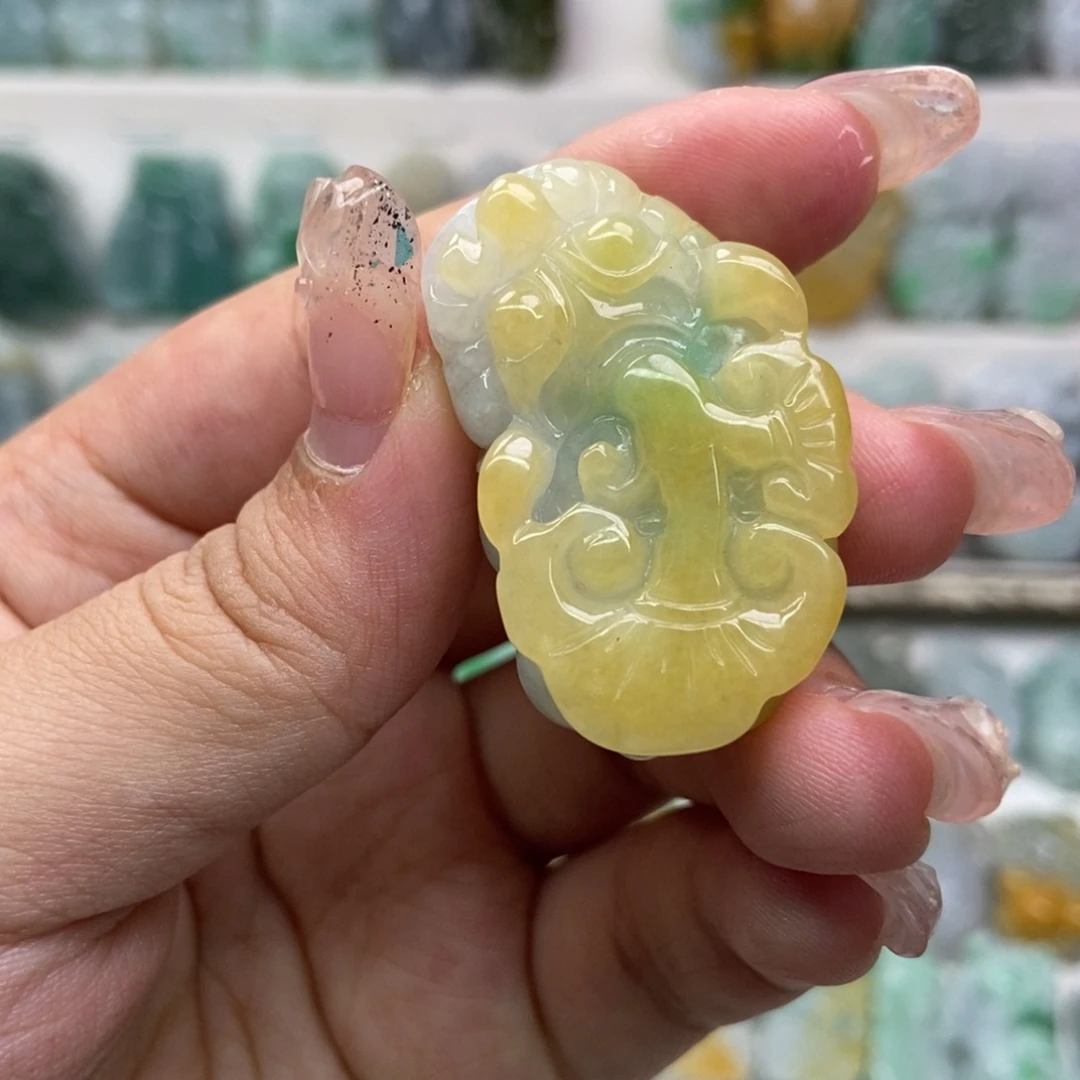 吊坠(赠链)未镶嵌翡翠