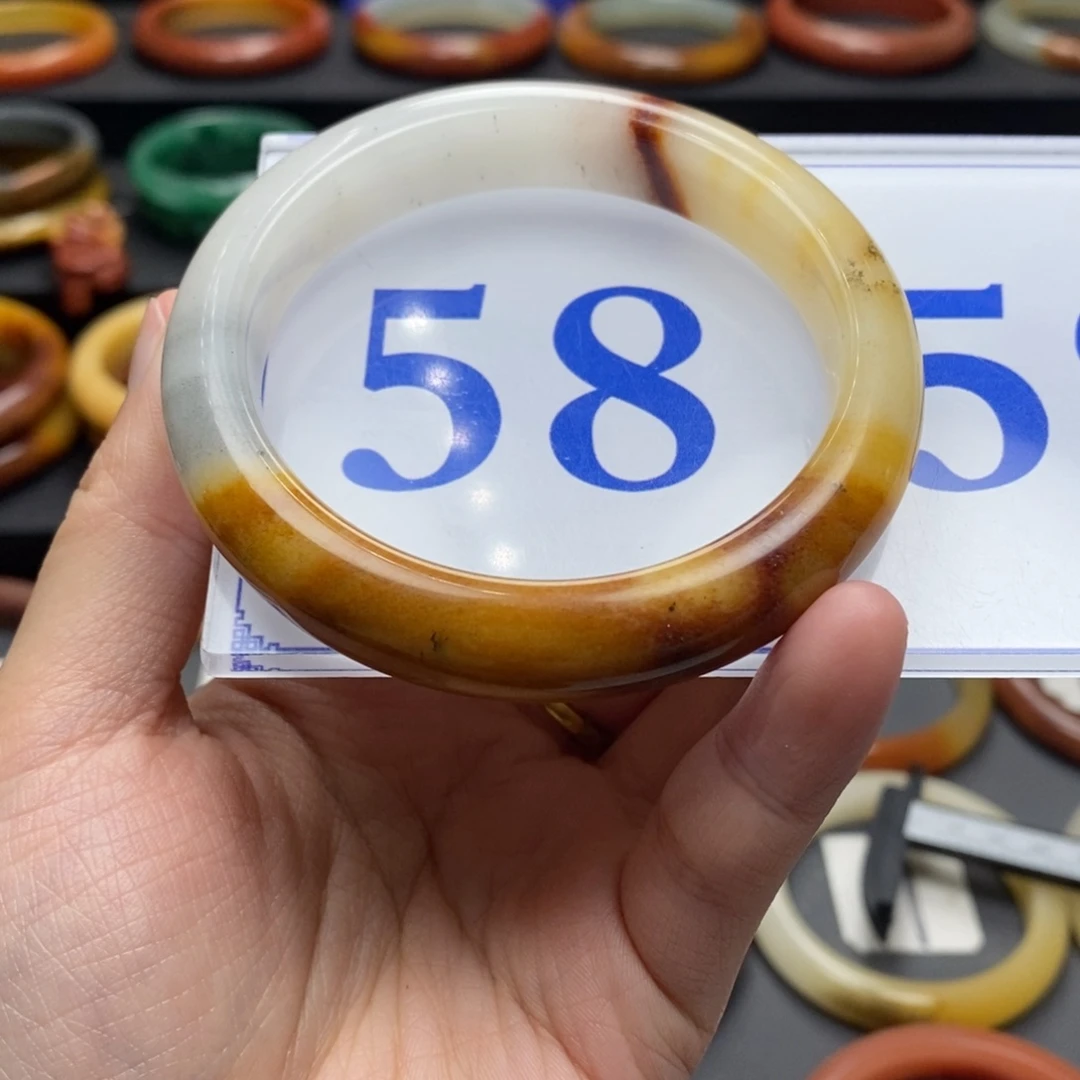 石英质玉（黄龙玉）手镯 未镶嵌