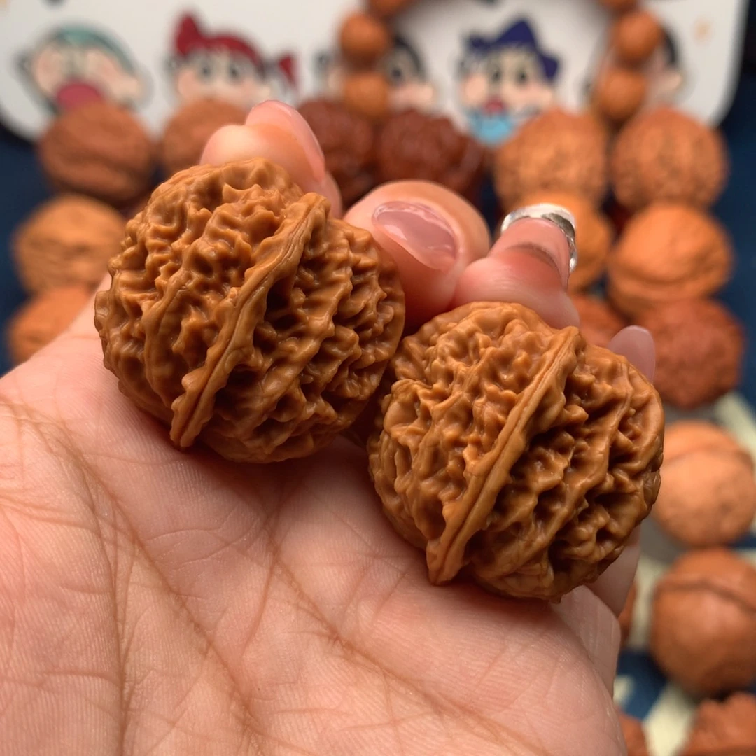 文玩核桃把件荔枝纹