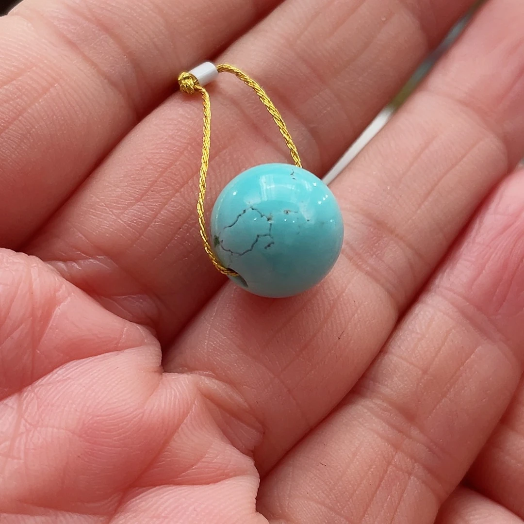 绿松石颈饰未镶嵌