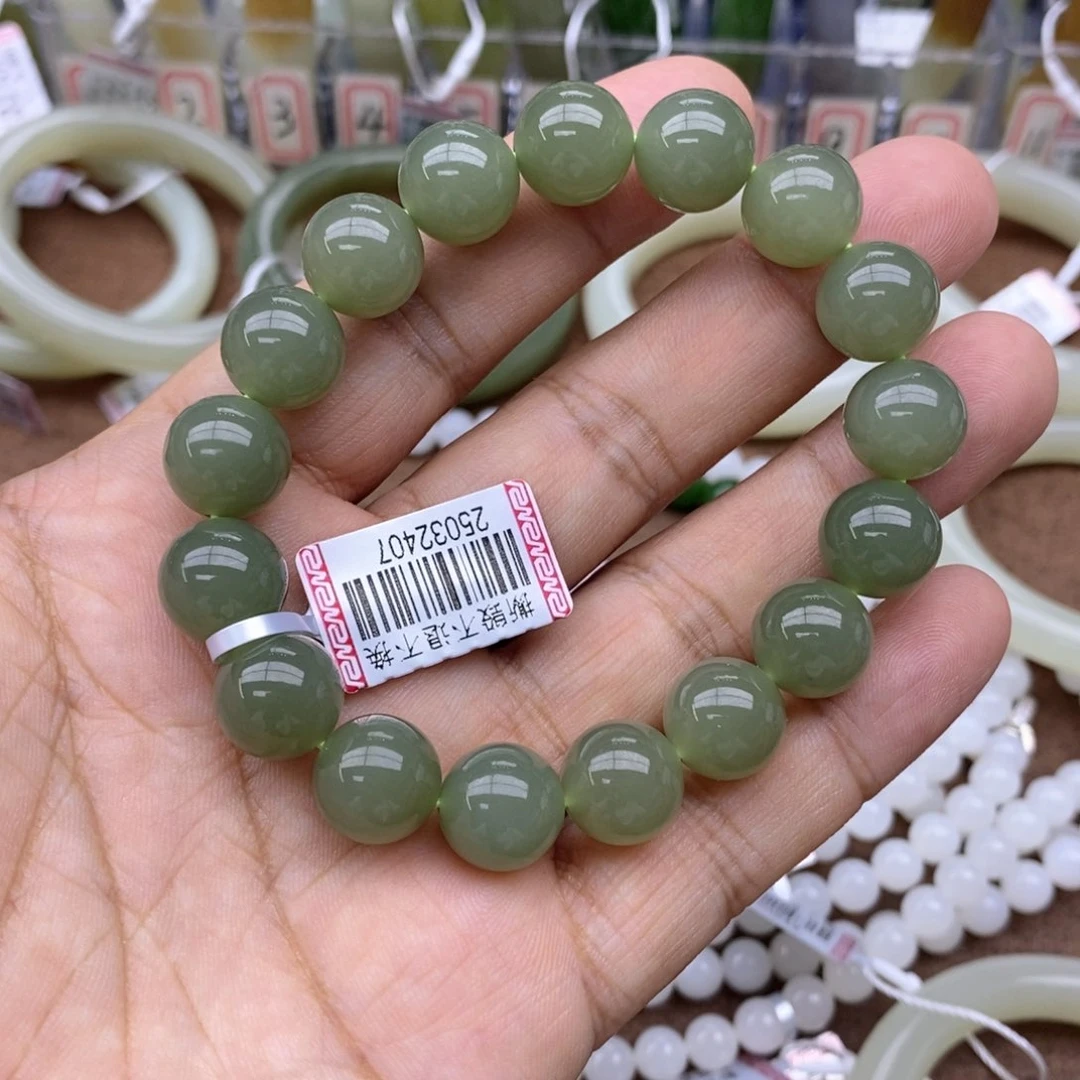 手串未镶嵌和田玉马*梅卡12