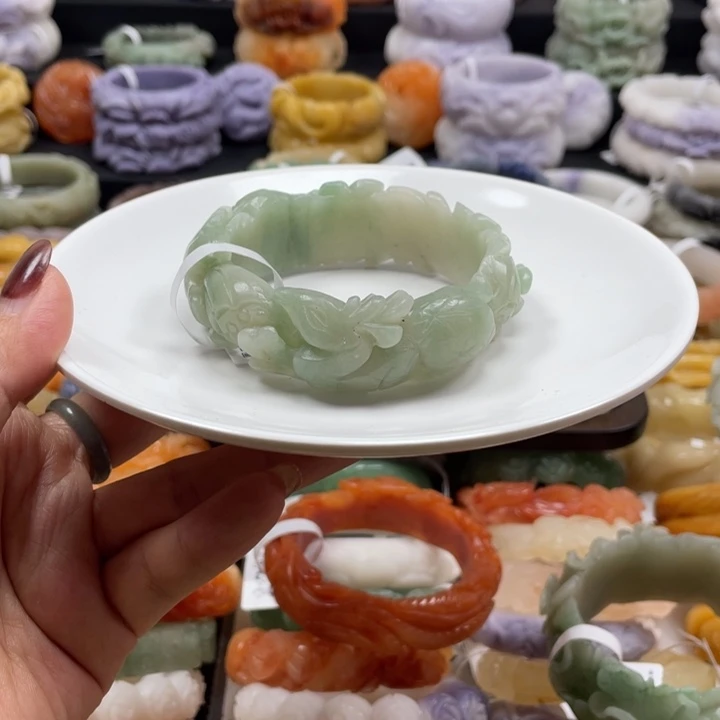 石英质玉未镶嵌手镯