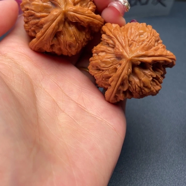 疯***曦文玩核桃吊坠白狮子