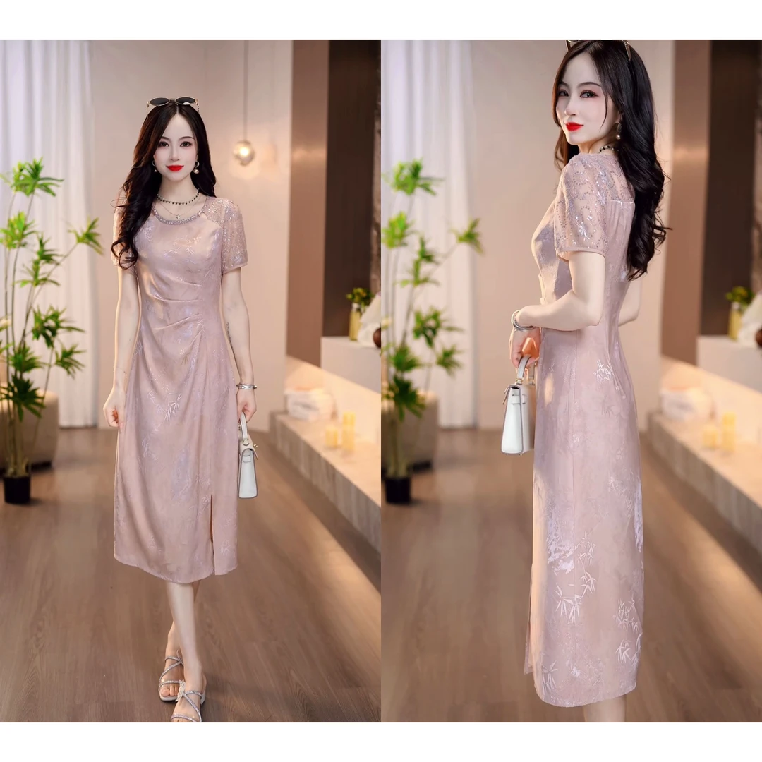 2025夏季新款西柚粉缎面竹叶花纹清秀温婉圆领显瘦连衣裙M-4XL