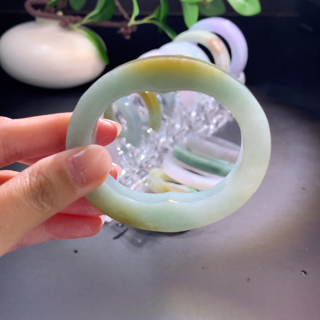 未镶嵌翡翠手镯定制翡翠