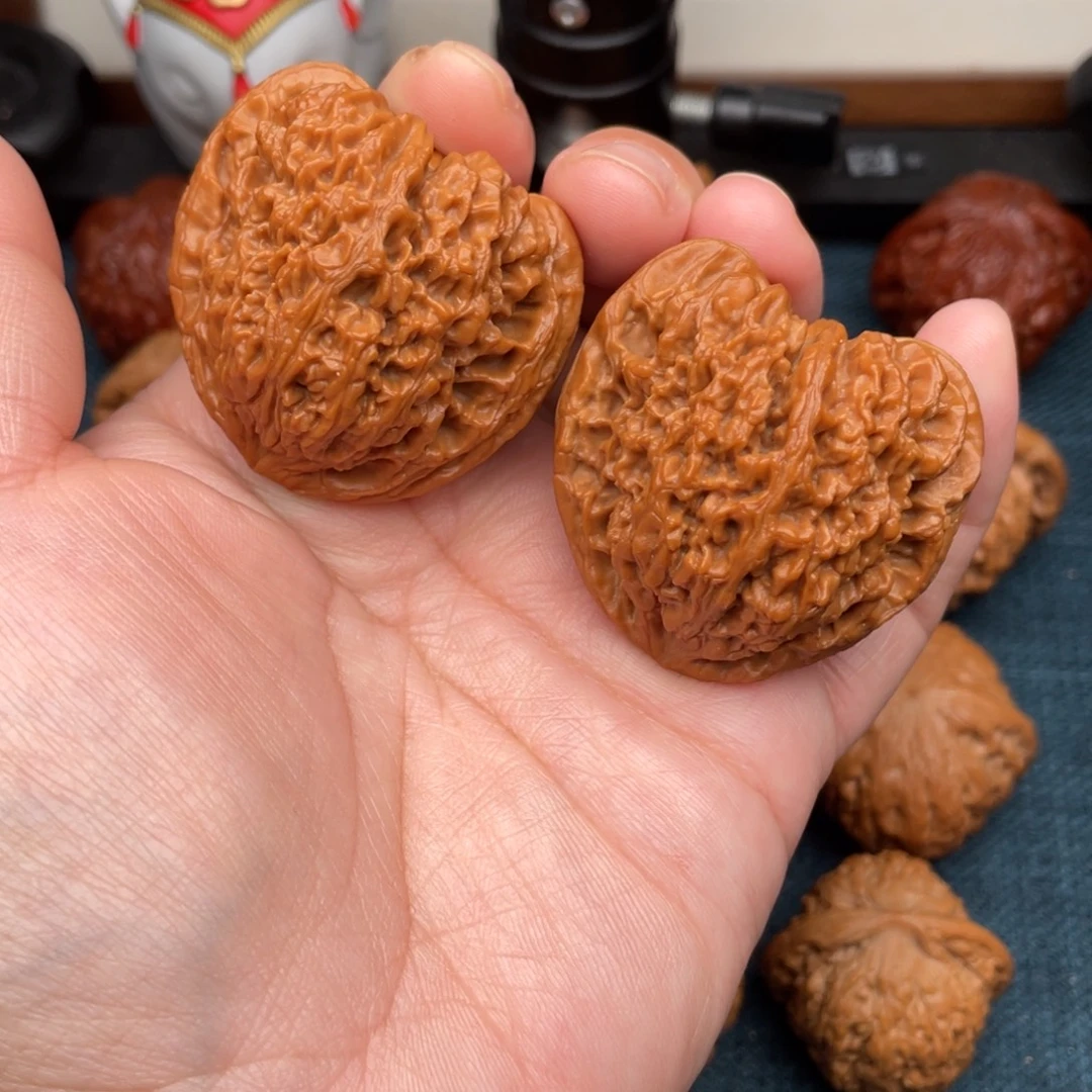 把件文玩核桃全品凹底三角疆43