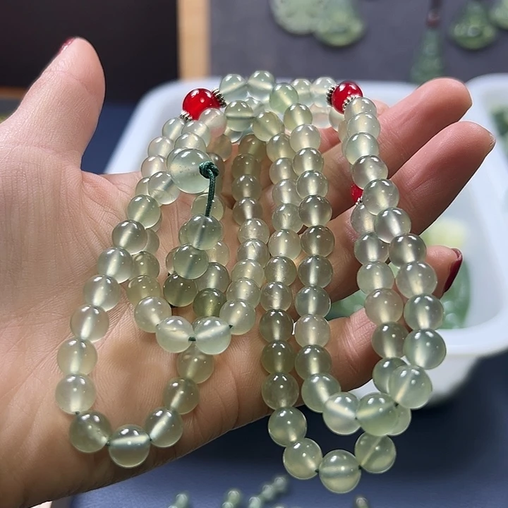 蛇纹石玉颈饰未镶嵌