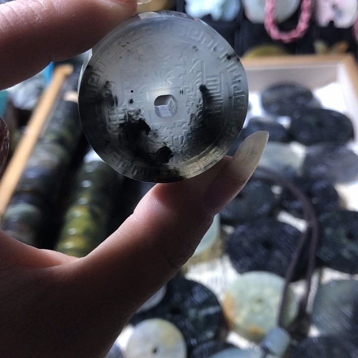 岫玉未镶嵌岫玉挂件