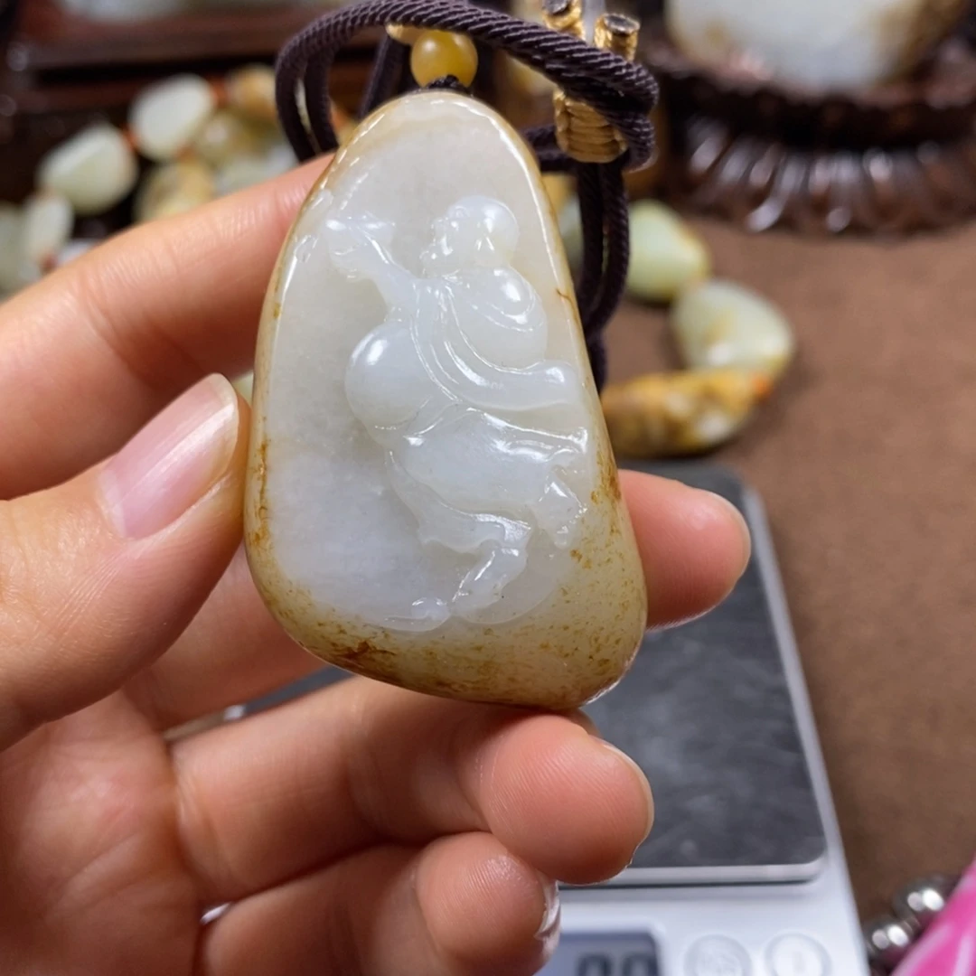 和田玉未镶嵌把件